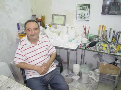 Il maestro Antonio de Cesare, 83enne di Molfetta